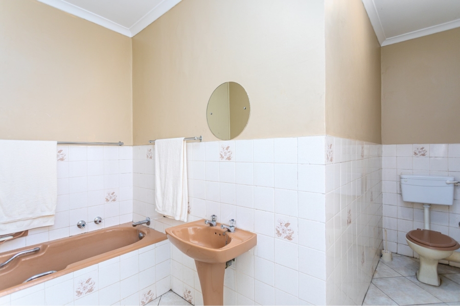 3 Bedroom Property for Sale in Avondale Western Cape